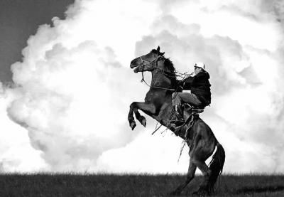 我才扬鞭策马你已浪迹天涯