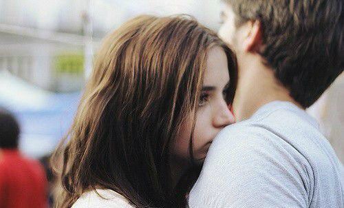 当你难过时你会想起谁？