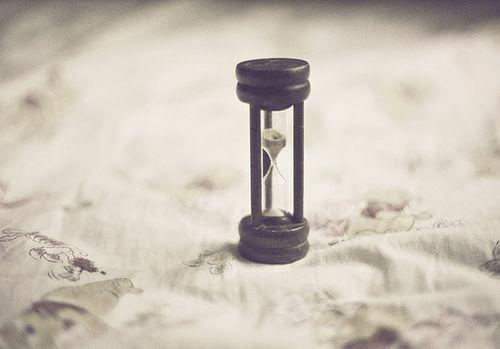 一生的痴情，换来半世的伤心。