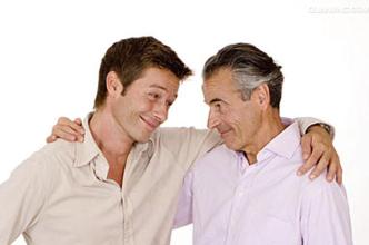 那个叫父亲的男人已变成老头